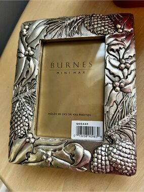 Burnes Of Boston Pewter Pinecone & Holly Relief Photo Book holds 80 4x6 Photos